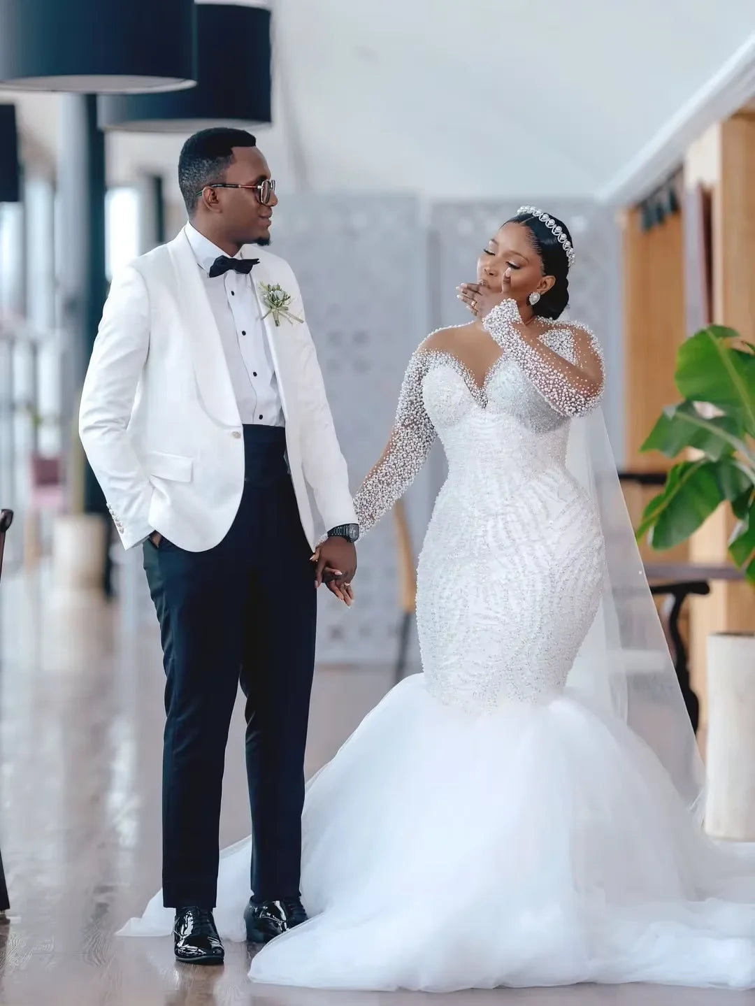Luxury South African Wedding Dresses Black Girls Long Sleeves Pearls Bridal Gown Dubai Saudi Arabia Vestido De Noiva Customized