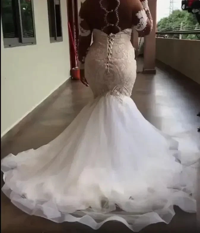 Customized Plus Size Arabic Custom Made Luxurious Mermaid Lace Wedding Gowns Sheer Neck Long Sleeves Vintage Bridal Dresses