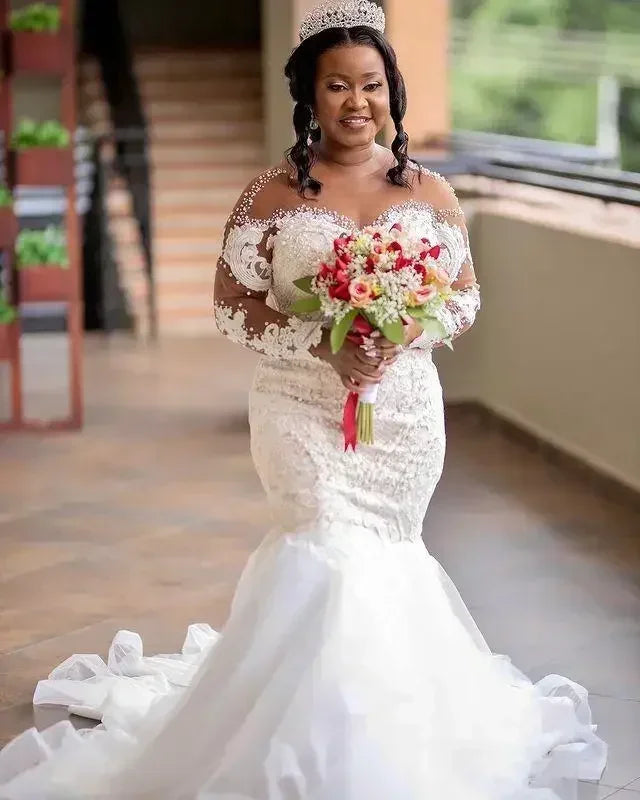 Customized Plus Size Arabic Custom Made Luxurious Mermaid Lace Wedding Gowns Sheer Neck Long Sleeves Vintage Bridal Dresses